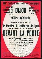 Wolfgang Borchert, Devant la porte. Dijon, Palais des congrès (13-15 juin 1963). - Dijon, Imprimerie Jobard. - 76 x 110 cm.