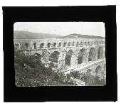 Vers-Pont-du-Gard : pont du Gard